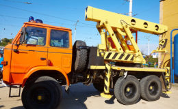 Crane tow truck
